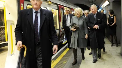 Prinţul Charles şi soţia lui, Camilla, au călătorit cu metroul londonez