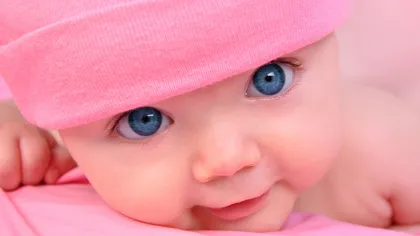 De ce se nasc toţi copiii cu ochii albaştri