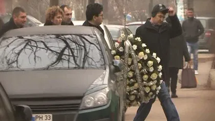 Lacrimi şi coroane de flori pentru românii morţi în Algeria VIDEO