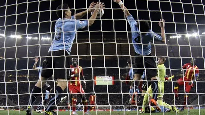 Luis Suarez recidivează. A scandalizat Anglia, marcând un gol cu mâna VIDEO