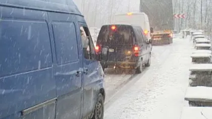 Atenţie, şoferi! Traficul rutier s-ar putea închide pe drumurile din Suceava, din cauza ninsorilor