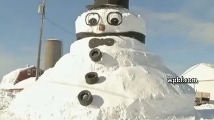 Om de zăpadă uriaş în New York VIDEO