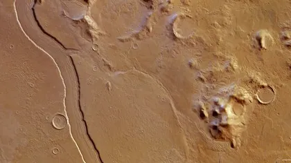 Râul de pe Marte: Dovada că apa lichidă a curs pe Planeta Roşie FOTO