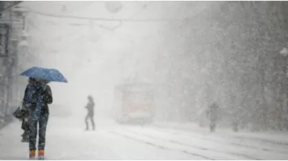 România sub zăpadă: Avertizarea COD GALBEN de NINSORI ŞI VISCOL a fost prelungită