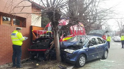 Accident cu o ambulanţă SMURD, la Oradea. Patru răniţi, între care o fetiţă de 6 ani