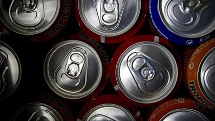 Medicii britanici cer suprataxarea băuturilor carbogazoase şi interzicerea reclamelor la junk-food