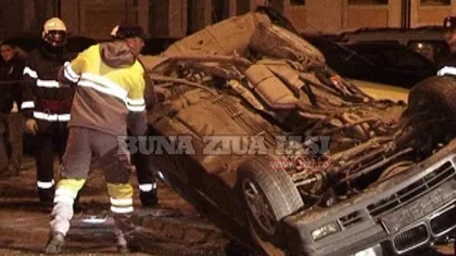 Accident cu scandal, la Iaşi: O şoferiţă beată a răsturnat maşina cu roţile în sus FOTO