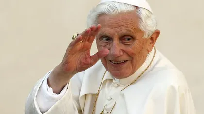 Papa Benedict al XVI-lea şi-a schimbat recent bateriile de la stimulatorul cardiac