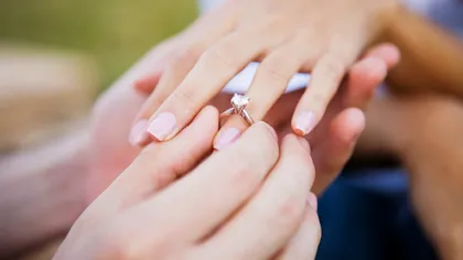 Cerere inedită în căsătorie: Cum l-a ajutat ştiinţa să îi spună iubitei sale că o vrea de soţie
