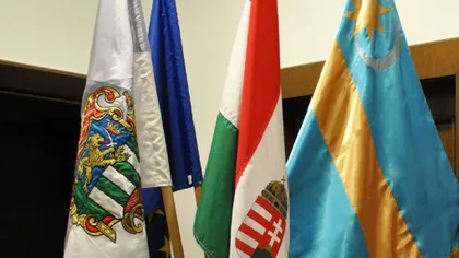 Autorităţile judeţene din Bekes (Ungaria) au arborat steagul secuiesc