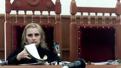 Antonela Costache, judecătoarea coruptă, şi-a sunat vrăjitoarea când i-a bătut DNA-ul la uşă