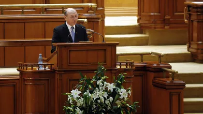 Preşedintele Băsescu se va adresa Parlamentului marţi, la 15.00. Antonescu nu merge la şedinţă VIDEO