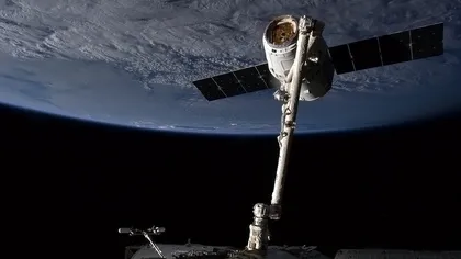 Capsula Dragon s-a conectat la Staţia Spaţială Internaţională FOTO