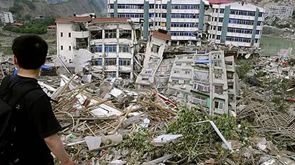 700 de case distruse şi 20 de răniţi în urma unui cutremur produs în China