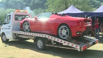 Evazioniştii cu Ferrari, trimişi în judecată. Prejudiciul este estimat la 5 milioane de euro
