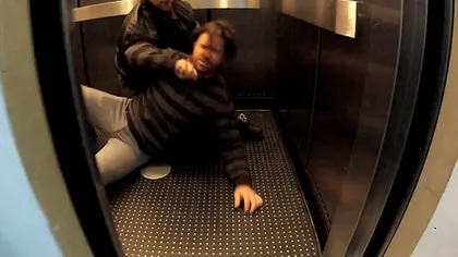 Farsă criminală. Reacţiile uluitoare ale oamenilor, la o scenă petrecută în lift VIDEO