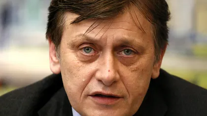 Antonescu îi dă REPLICA lui Dragnea: PSD pare mult mai COOPERANT cu Băsescu, PNL nu i-a criticat