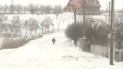 S-a întors iarna în România: ŞCOLI ÎNCHISE, circulaţie ÎNGREUNATĂ pe mai multe drumuri