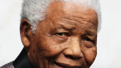 Nelson Mandela a ajuns iar la spital