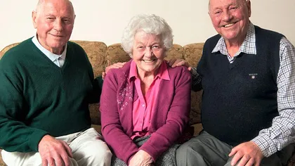 S-au născut cu şanse mici de supravieţuire, dar au ajuns la 80 de ani: Cei mai bătrâni tripleţi