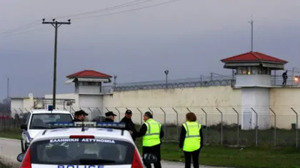Deţinuţii dintr-o închisoare din Grecia au atacat gardienii cu arme automate, încercând să evadeze