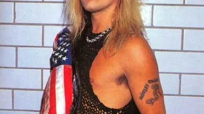 Vince Neil, solistul trupei Mötley Crüe, operat de pietre la rinichi