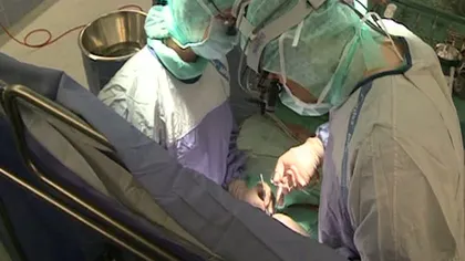 O tânără a fost ARSĂ în timpul unei operaţii de apendicită