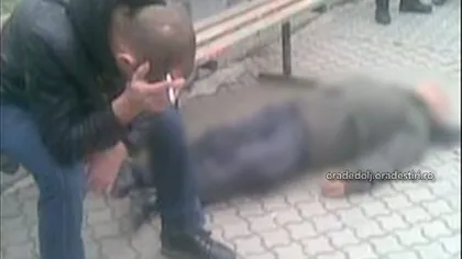 Tânărul care a omorât în bătaie un bătrân, într-o staţie de autobuz din Craiova, a fost arestat