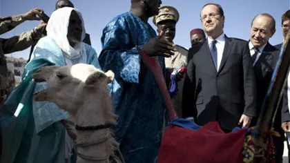 Locuitorii din Mali au mâncat cămila primită cadou de preşedintele francez Francois Hollande