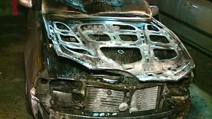 Maşini incendiate în cartierul Drumul Taberei, din Capitală VIDEO