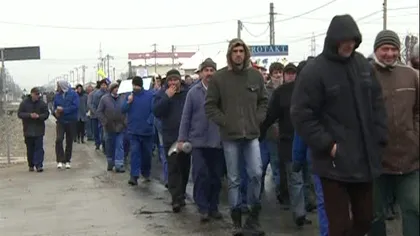 A doua săptămână de proteste la Oltchim. Angajaţii au blocat drumul dintre Rm. Vâlcea şi Horezu