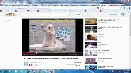 Protest inedit în faţa Kremlinului: Un urs polar s-a plimbat pe o banchiză pe râul Moscova  VIDEO