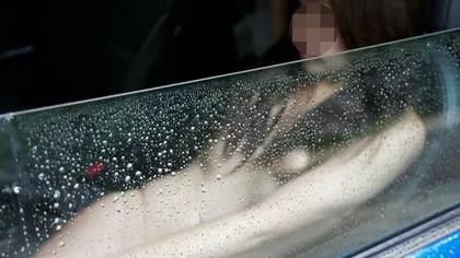 Poliţiştii au fost frapaţi: Cum a murit o femeie DEZBRĂCATĂ pe AUTOSTRADĂ