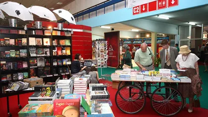 Salonul Internaţional de Carte Bookfest s-a deschis: Editurile au reduceri de până la 70%
