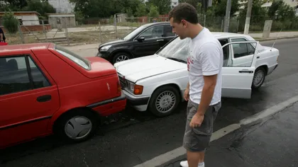 Jumătate dintre maşinile din România nu pot fi asigurate CASCO din cauza vechimii