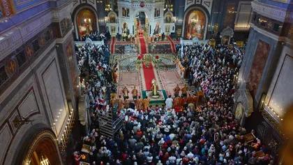 Putin şi Medvedev au mers împreună la Înviere, la Catedrala Isus Mântuitorul din Moscova
