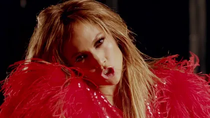 Jennifer Lopez, într-un costum roşu din latex. Uite cât de bine arată la 44 de ani FOTO