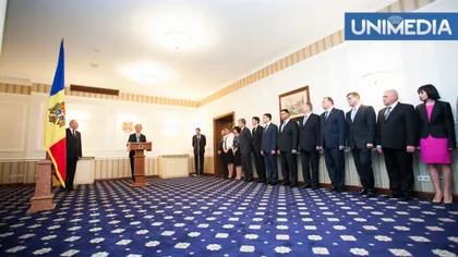 Membrii Guvernului moldovean al premierului Iurie Leancă au fost învestiţi în funcţii
