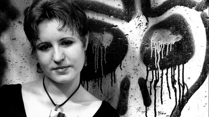 Poeta de origine română Linda Maria Baros este cel mai tânăr membru al Academiei Mallarmé din Franţa
