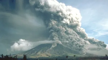 Erupţie vulcanică în Filipine. Trei turişti germani şi un ghid au fost ucişi de pietre