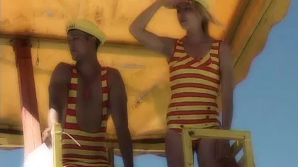 Mazăre face moda pe plajă la Mamaia. Au apărut primii salvamari în budigăi VIDEO