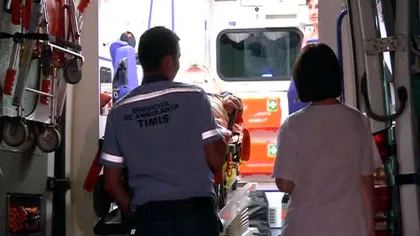 BĂTAIE CU BÂTE în Timiş: Doi tineri au ajuns în spital VIDEO