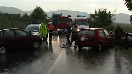 Accident grav în Bistriţa-Năsăud: Trei maşini s-au făcut zob, patru persoane au fost rănite VIDEO