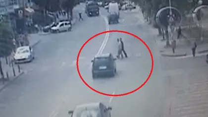 Poliţist din Tulcea, SPULBERAT de o maşină pe trecerea de pietoni VIDEO