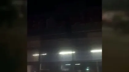 Imagini şocante: Un bărbat, filmat în timp ce se arunca de pe o clădire din Timişoara