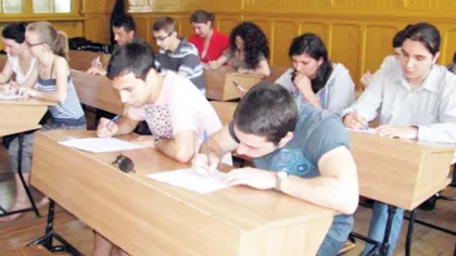 BACALAUREAT 2013. Elevii au susţinut luni proba scrisă la LIMBA ŞI LITERATURA ROMÂNĂ