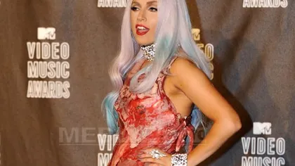 Lady Gaga a renunţat la ţinutele EXCENTRICE. Vezi cine a determinat-o să facă acest lucru FOTO