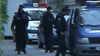 25 de falşi inspectori OPC, ridicaţi de poliţiştii şi procurorii în Capitală VIDEO