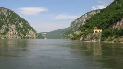 Navigaţia pe Dunăre afectată de debitele scăzute