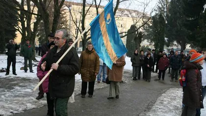 UDMR Sfântu Gheorghe strânge semnături de la localnicii care vor să intre în procesul pentru steag